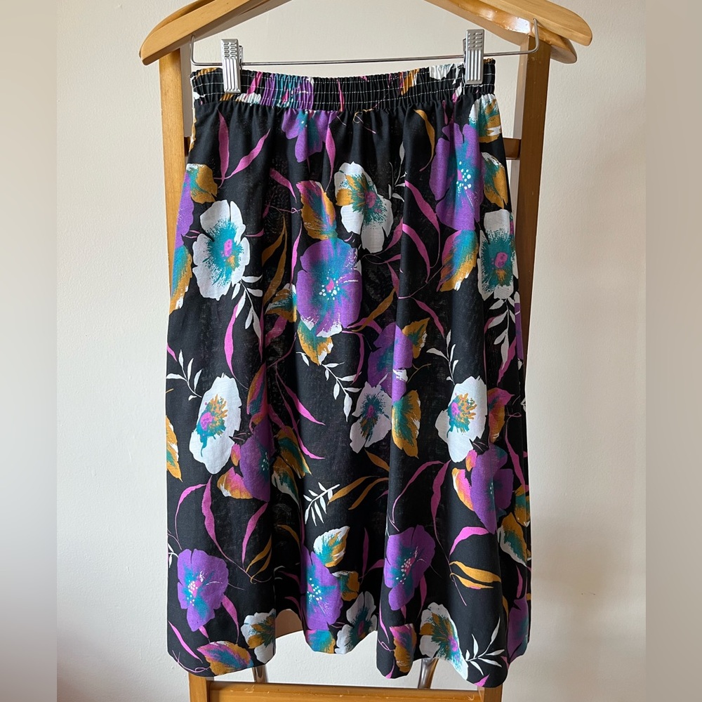 Summery vintage skirt
